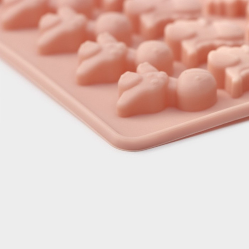 Форма для мармелада Доляна «Дино», силикон, 19×11,7 см, 48 ячеек (1,9×1 см), цвет МИКС фото 3