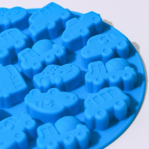 Форма для шоколада Машинки 17в1, силикон 12*1см фото 2 Форма для шоколада Машинки 17в1, силикон 12*1см фото 2