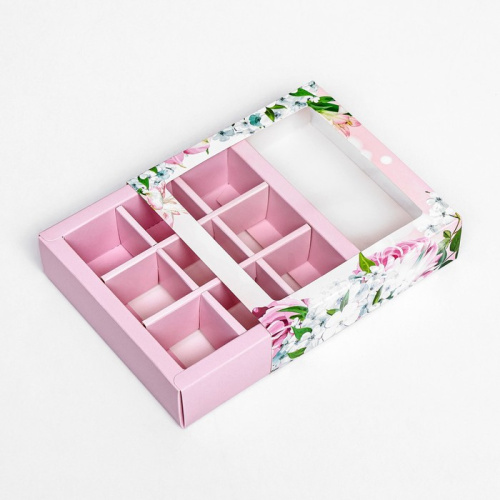 Коробка для 9 конфет, «Цветы» 13.8×13.8×3.8 фото 3 Коробка для 9 конфет, «Цветы» 13.8×13.8×3.8 фото 3