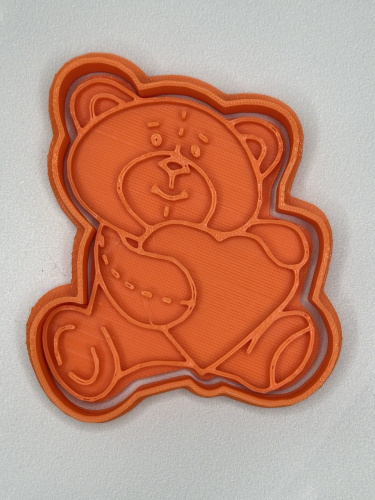 Вырубка с оттиском Мишка с сердцем, 8см