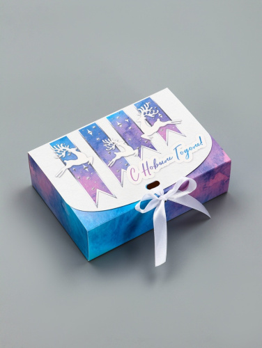 Коробка подарочная новогодняя Новогодние олени, 16×11.5×5 см