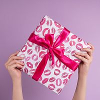 Упаковочная бумага Поцелуи 0,7*1м