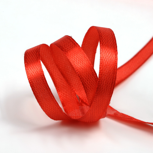 Лента атласная Красный 6мм, 22 метра фото 2 Лента атласная Красный 6мм, 22 метра фото 2