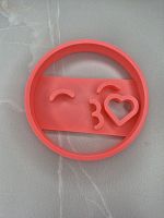 Вырубка с оттиском Смайл Поцелуйчик, 8,5см