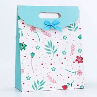 Пакет-коробка подарочная Голубые цветочки, 24×12×31 см