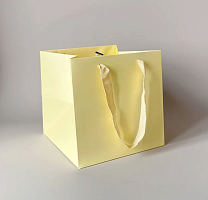Пакет подарочный КУБ 25*25*25см, светло желтый