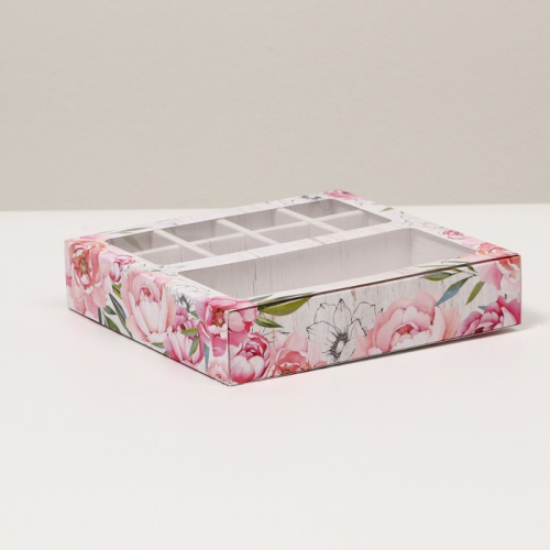 Коробка для конфет и шоколада 8 конфет + шоколад, с окном, пионы, 17.7x17.85x3.85 см фото 3 Коробка для конфет и шоколада 8 конфет + шоколад, с окном, пионы, 17.7x17.85x3.85 см фото 3