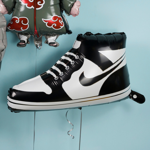 Шар фольгированный фигура Спортивные кеды, черный фото 2 Шар фольгированный фигура Спортивные кеды, черный фото 2