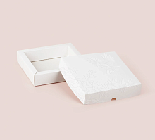 Коробка для печенья белая с тиснением, 16*16*3,5см