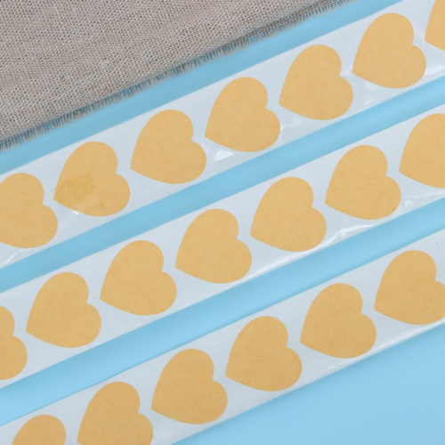 Наклейки крафт в рулоне Сердце,500 шт, 2.5×2.5 см