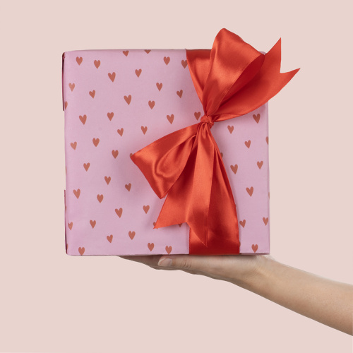 Упаковочная бумага Сердечки на розовом 0,7*1м