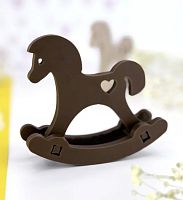 Фигурка из шоколадной глазури "Лошадка качалка"