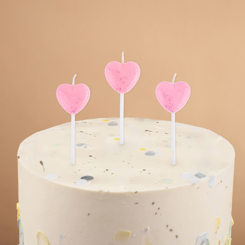 Свеча для торта Сердце, розовый с блестками, 5шт с держателем фото 2 Свеча для торта Сердце, розовый с блестками, 5шт с держателем фото 2
