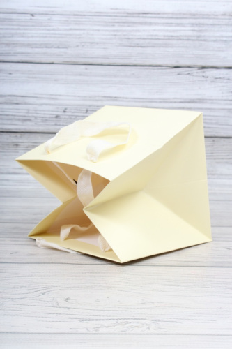 Пакет подарочный КУБИК 16*16*16см, лимонный фото 2