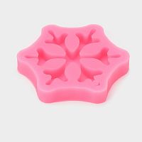 Молд новогодний большая Снежинка, силикон, 8.5×8.5×1.5 см, розовый