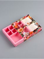 Коробка для 8 конфет + шоколад, с окном «Поздравляю», 17.7×17.8×3.8 см
